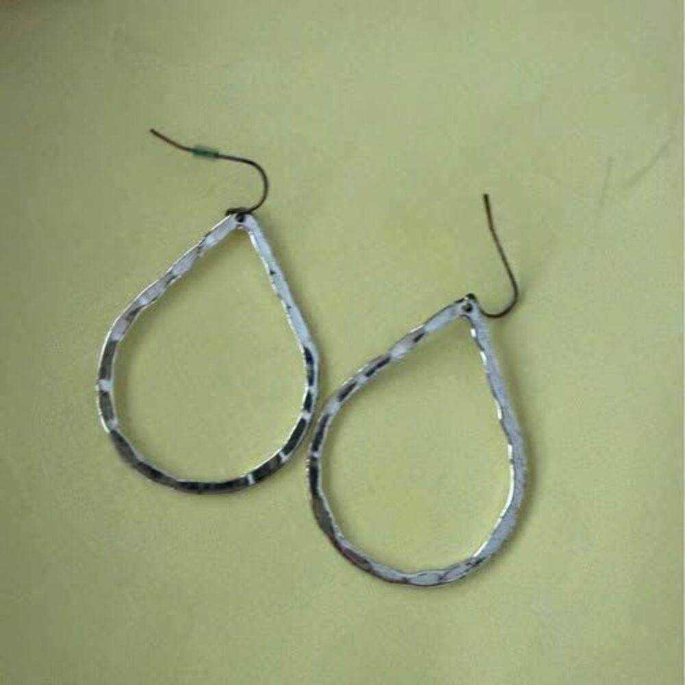 Silver y2k 2002 Hammered Teardrop Earrings